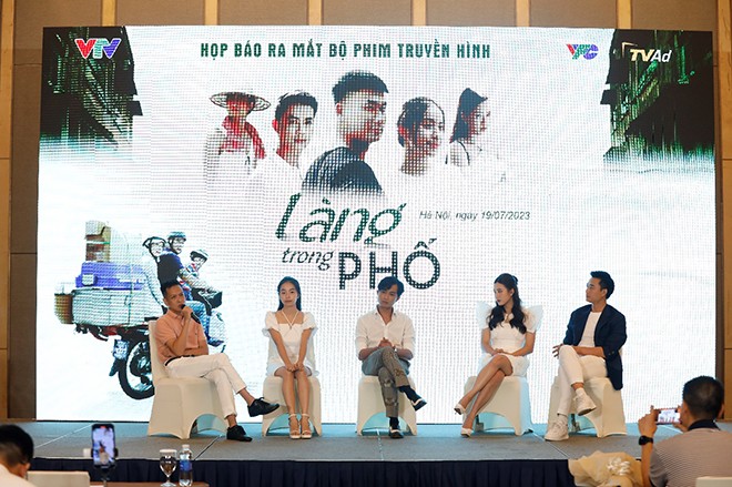 Phần 2 “Phố trong làng”: Khi người dân quê lên thành phố “làm giàu” - 7