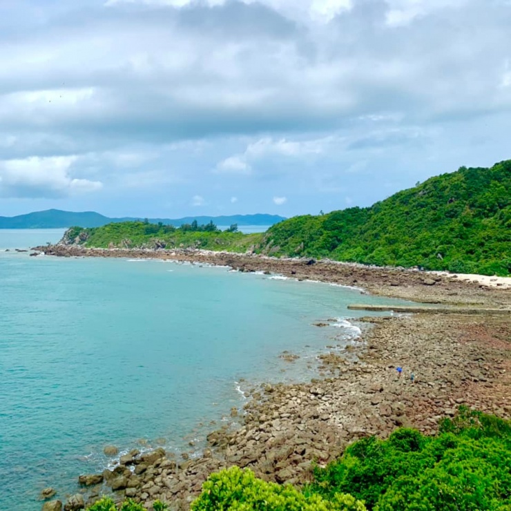 Thiên nhiên rộng lớn, bao la.