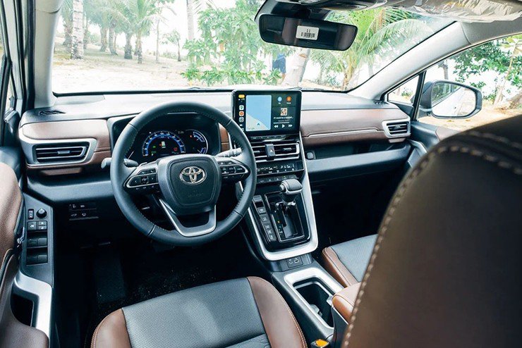 Sự khác biệt giữa 2 phiên bản Toyota Innova 2023 sắp bán tại Việt Nam - 5