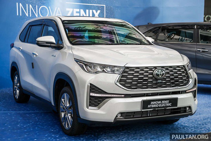 Sự khác biệt giữa 2 phiên bản Toyota Innova 2023 sắp bán tại Việt Nam - 4