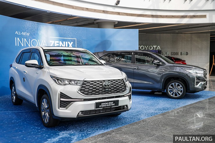 Sự khác biệt giữa 2 phiên bản Toyota Innova 2023 sắp bán tại Việt Nam - 1