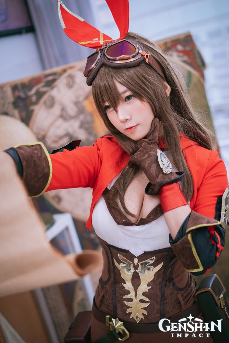 &#34;Bỏng mắt&#34; với màn cosplay Amber game Genshin Impact đẹp khó cưỡng - 12