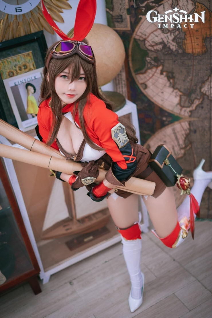 &#34;Bỏng mắt&#34; với màn cosplay Amber game Genshin Impact đẹp khó cưỡng - 13