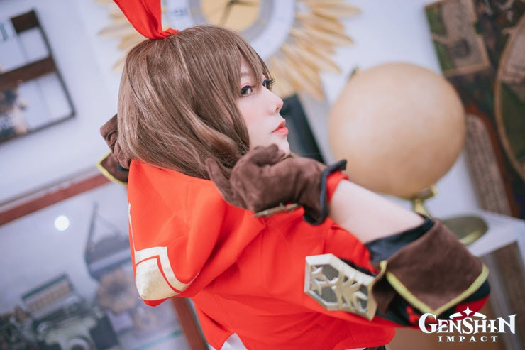 &#34;Bỏng mắt&#34; với màn cosplay Amber game Genshin Impact đẹp khó cưỡng - 3