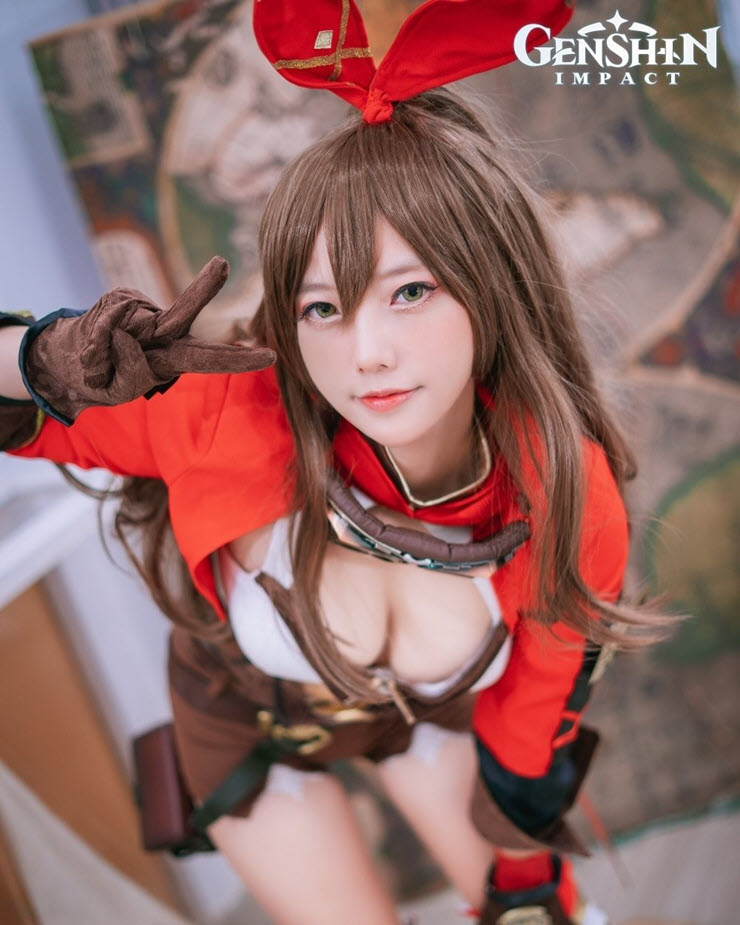 &#34;Bỏng mắt&#34; với màn cosplay Amber game Genshin Impact đẹp khó cưỡng - 9