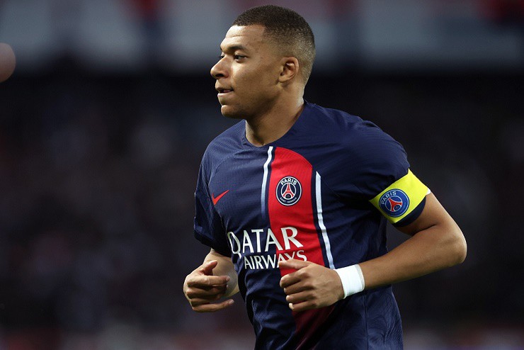 Mbappe từ chối lời đề nghị gia hạn của PSG