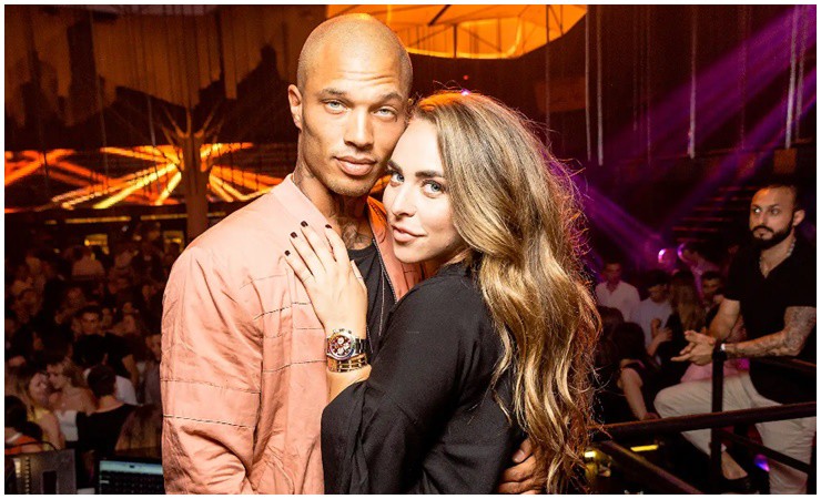 Anh từng có cuộc tình mặn nồng với Chloe Green, con gái của tỷ phú người Anh.
