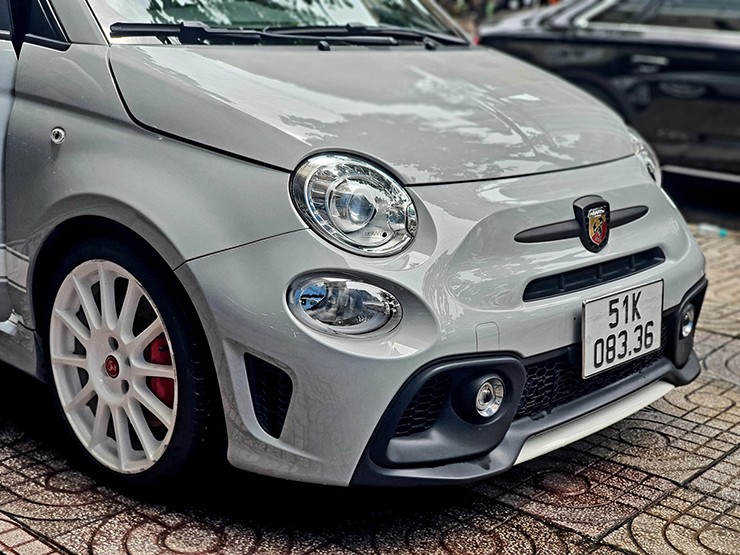 Cận cảnh hàng hiếm FIAT phiên bản Abarth 595 Esseesse tại TP.HCM - 6