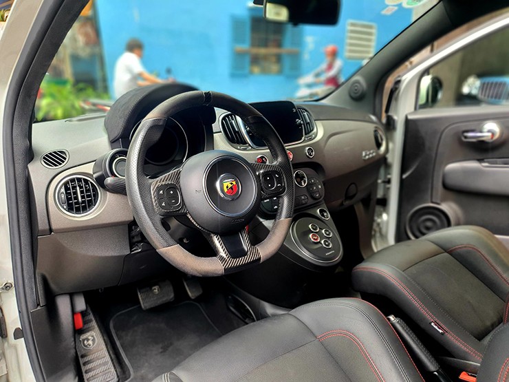 Cận cảnh hàng hiếm FIAT phiên bản Abarth 595 Esseesse tại TP.HCM - 7