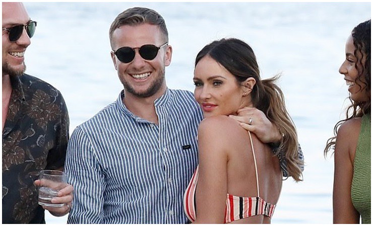 Cặp đôi Tom Cleverley và Georgina Dorsett cũng là chuyện tình &#34;phi công lái máy bay&#34; nổi tiếng.&nbsp;
