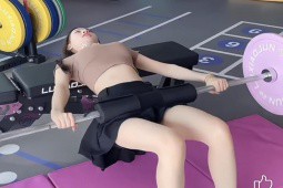 Chị em mặc váy lượt thượt đi tập gym có thiếu an toàn?