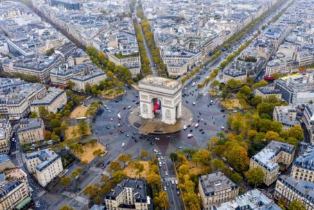 “Khải Hoàn Môn” ở Paris có tên đầy đủ là gì?