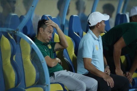 Hội CĐV Nam Định bất ngờ giải thể, đội bóng ở sân Thiên Trường đá ra sao?