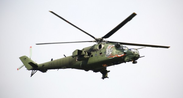 Trực thăng Ba Lan đánh rơi ngòi nổ tên lửa tại biên giới với Belarus - 1