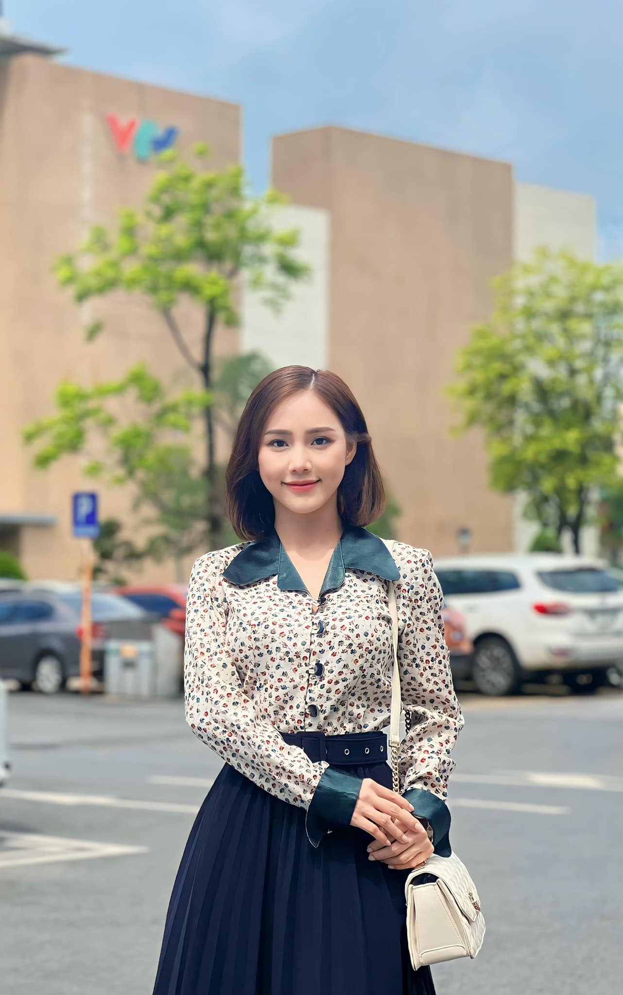 Cô "nhân viên mát-xa" khiến Hương Giang ghen ra mặt: "Em không ngại hình ảnh bị xấu đi" - 13
