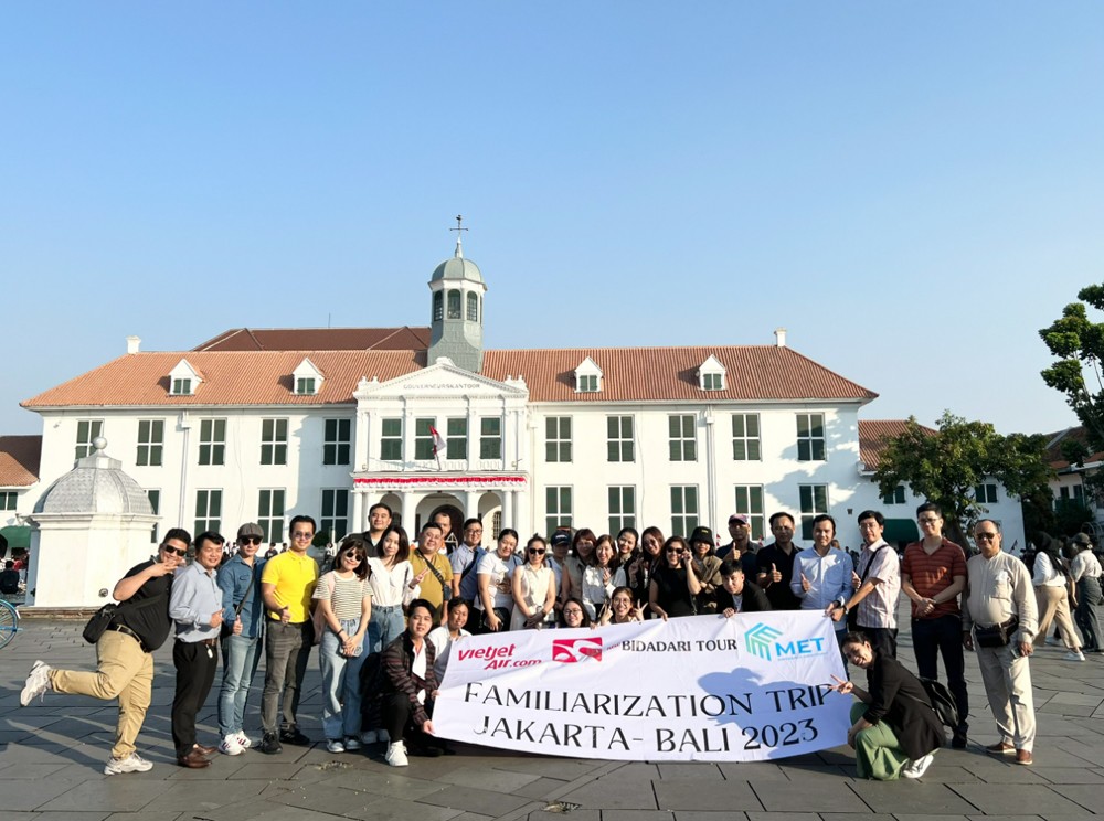MET E&M - đơn vị đồng hành tổ chức famtrip trên chuyến bay đầu tiên từ TP.HCM đến Jakarta - 2