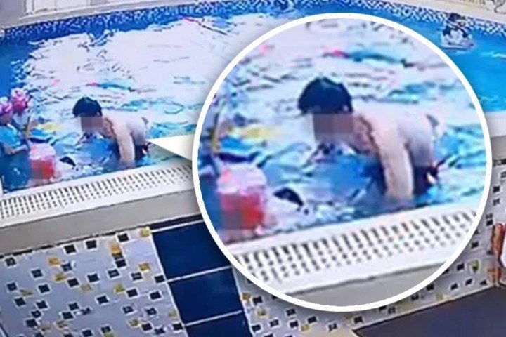 Phẫn nộ huấn luyện viên dạy bơi tại Trung Quốc liên tục dìm đầu bé gái 7 tuổi xuống nước - 1