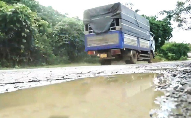 Lâm Đồng: Nhiều đoạn quốc lộ rạn nứt chân chim, hồ chứa nước gần 500 tỷ sạt lở nghiêm trọng - 2