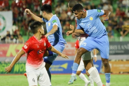 Video bóng đá Bình Định - Nam Định: Hiệp 1 bùng nổ, Coutinho ghi dấu ấn (V-League)