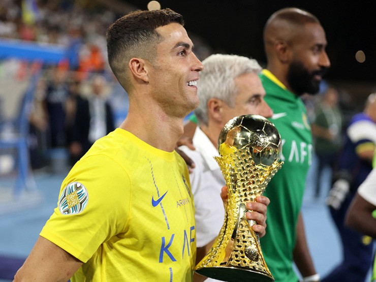 Ronaldo won "Scorer", excitedly celebrating his first title with Al Nassr - 1