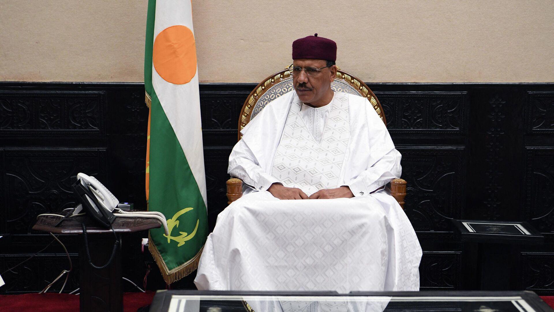 Tình trạng sức khỏe của Tổng thống Niger bị phe đảo chính lật đổ - 1