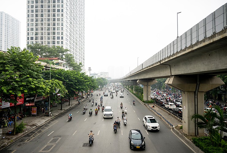 Giao thông đường Nguyễn Trãi trước và sau khi dỡ bỏ dải phân cách cứng - 16