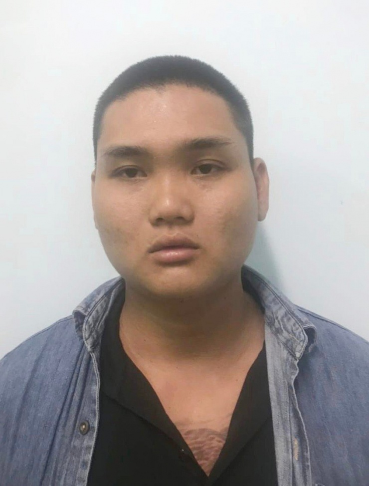 Kẻ dùng dao tấn công làm 2 người thương vong ở Bình Thuận đã ra đầu thú - 2