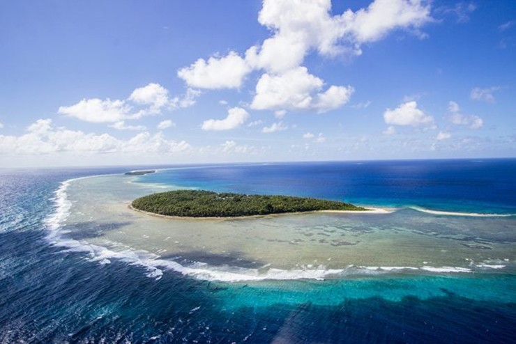 Micronesia: Đây&nbsp;là một quốc gia gồm 607 hòn đảo nằm cách Hawaii 4.023km về phía tây nam ở Thái Bình Dương. Diện tích vỏn vẹn 700km2 &nbsp;ở đây có đầy núi non, rừng ngập mặn, đầm phá và bãi biển. Theo Tạp chí Bảo tồn Bờ biển, do mực nước biển ngày càng tăng, một số hòn đảo biến mất gần đây, trong khi những hòn đảo khác bị giảm kích thước nghiêm trọng.
