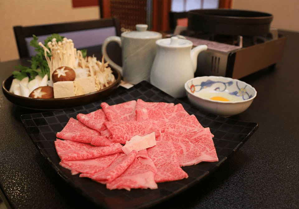 Thịt bò Wagyu thuần chủng có giá rất đắt.Triết lý ẩm thực được giới thiệu là dựa trên y học phương Đông