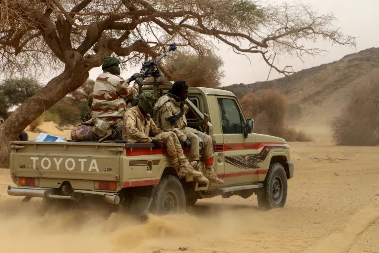 Binh sĩ Niger tuần tra ở biên giới (ảnh: Al Jazeera)