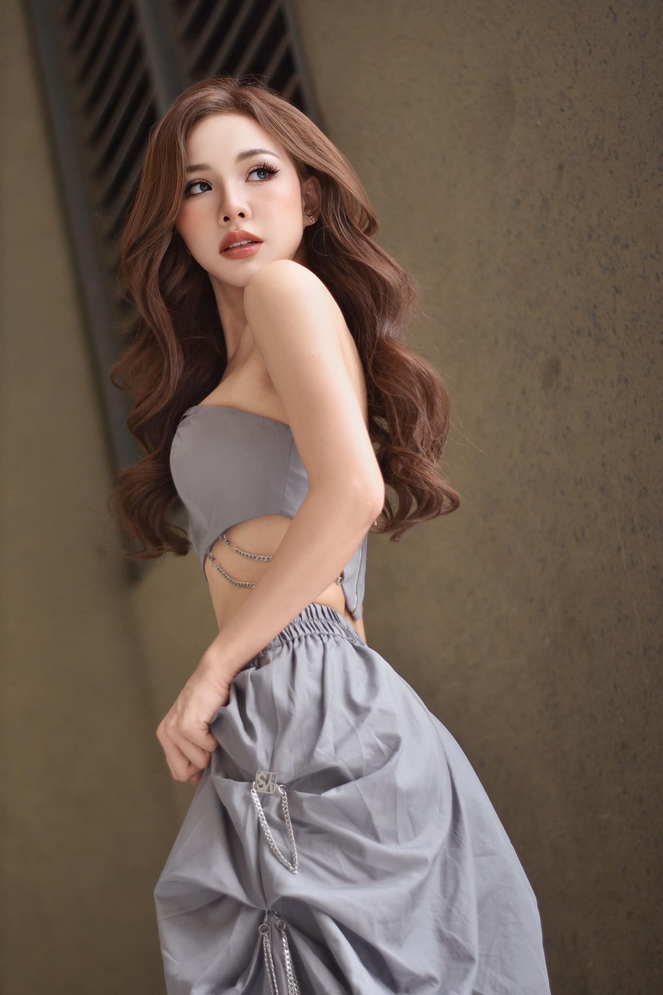 &#34;Hot girl cover&#34; Yến Tatoo kể sự cố đứt dây áo kéo dài 15 phút khi đi hát ở Hạ Long - 6