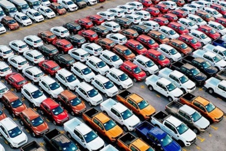 Thị trường xe ô tô giảm trong tháng đầu hưởng ưu đãi giảm 50%