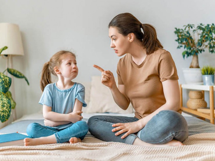 9 thói quen xấu của cha mẹ có thể khiến con cái bắt chước - 3