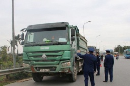 Bộ GTVT lý giải việc bỏ quy định cho phép thanh tra giao thông dừng xe