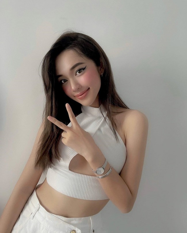 Hot girl Tây Bắc thường xuyên xuất hiện ở những sự kiện giới trẻ với vẻ ngoài xinh đẹp, chỉn chu.
