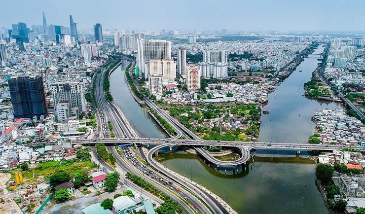 Quận 4, TPHCM có diện tích 4,18 km²,&nbsp;dân số&nbsp;năm 2019 là 175.329 người, mật độ&nbsp;dân số&nbsp;đạt 41.945 người/km².&nbsp;
