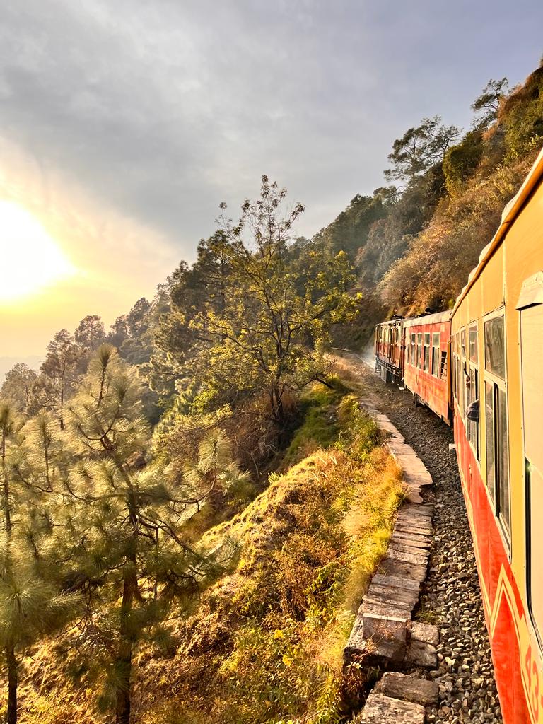 Có gì trong tuyến đường sắt trên núi được UNESCO công nhận là di sản thế giới? - 9