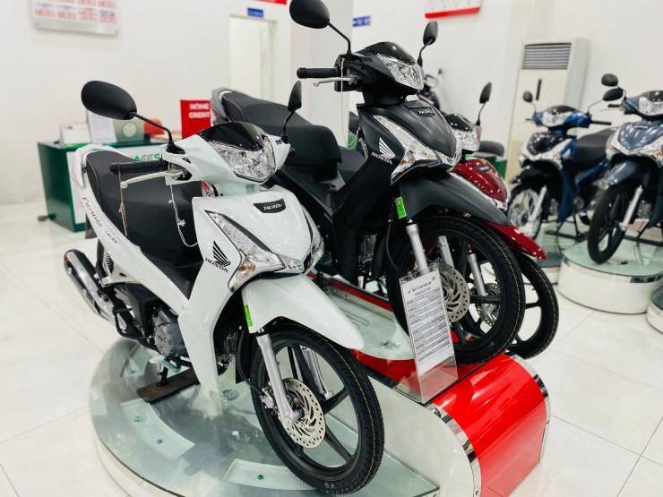 Giá Honda Future 125 Fi cuối tháng 8/2023, chênh gần 2 triệu đồng - 3