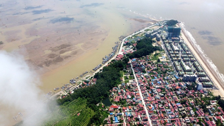 Những năm gần đây, Hoằng Trường không chỉ là điểm đến của khách du lịch trong nước, quốc tế mà còn là điểm đến của nhiều nhà đầu tư ở lĩnh vực du lịch, bất động sản...