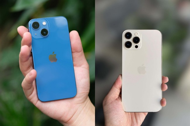 iPhone 12 Pro Max vs iPhone 13: Giá ngang nhau nên chọn máy nào? - 1