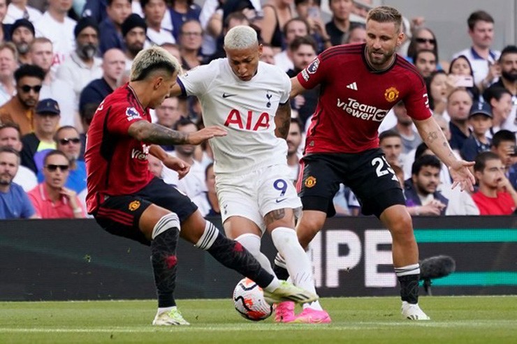 Tuyến phòng ngự của MU đã chơi tệ ở trận thua Tottenham