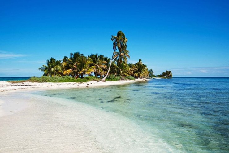 Laughing Bird Caye, Belize: Công viên quốc gia nhỏ bé này là một điểm tham quan trong ngày rất lý tưởng để lặn bằng ống thở, ngắm rạn san hô lớn nhất ở Bắc bán cầu cũng như khám phá và bơi cùng cá mập voi, loài cá khổng lồ hiền lành của biển cả. Bạn sẽ được nghỉ đêm tại khu nghỉ dưỡng và spa Naïa xinh đẹp bên bờ biển, nơi các chuyến đi bằng tàu cao tốc đến đảo và rạn san hô khởi hành từ bến tàu riêng.
