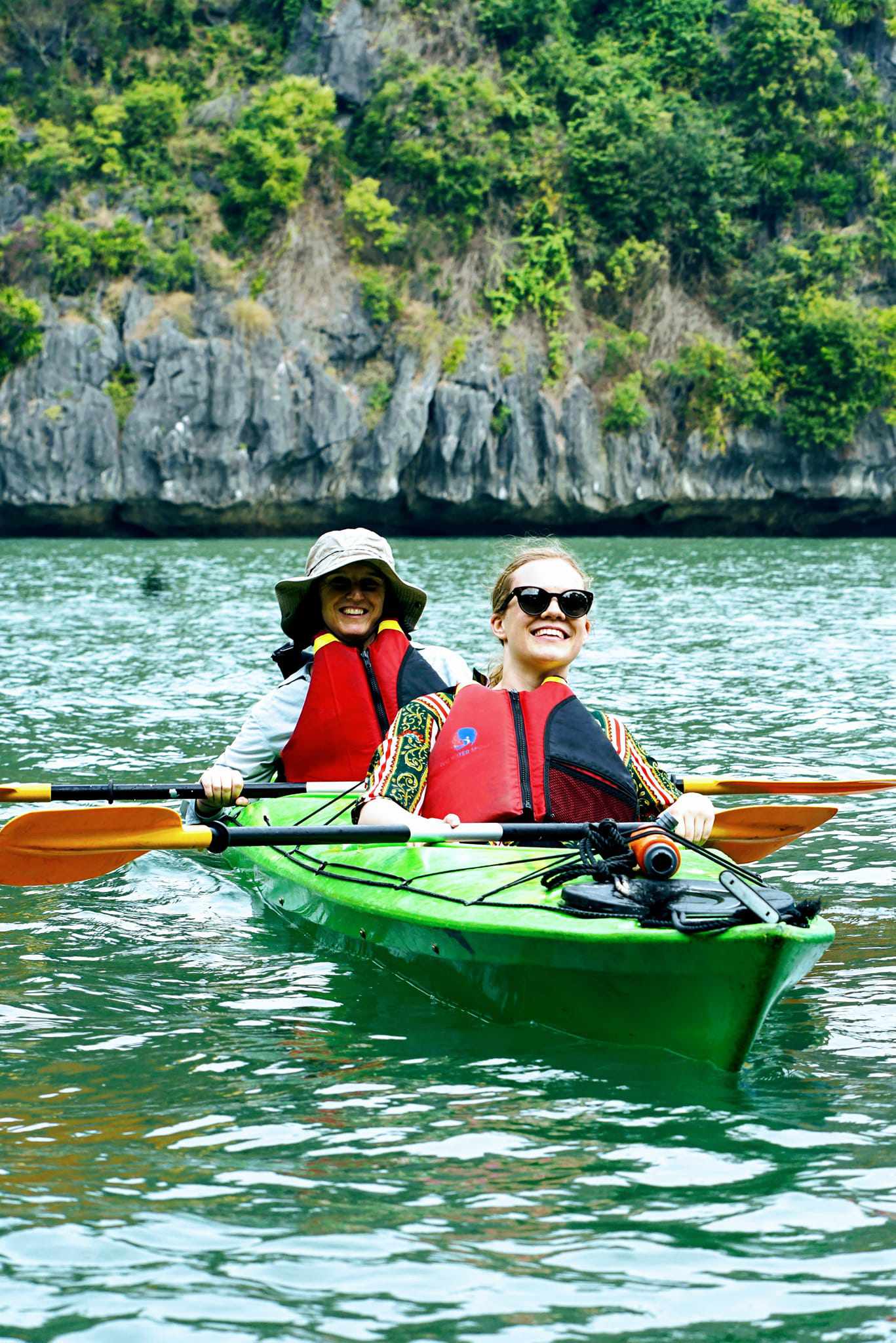 &nbsp;Ngoài khách nội địa, tour leo núi, chèo SUP trong lễ 2/9 năm nay còn được nhiều du khách quốc tế quan tâm (Ảnh: Umove Trekking).