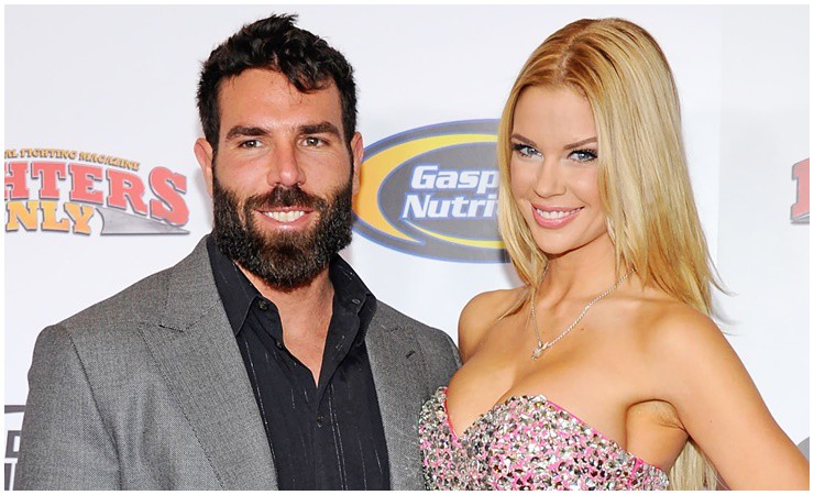 Jessa Hinton là một người mẫu nổi tiếng, hẹn hò với Dan Bilzerian vào năm 2015.
