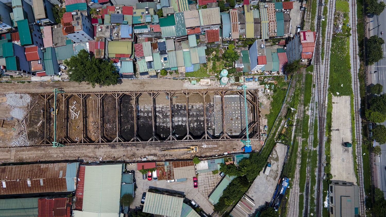 Đây là công trình trọng điểm của thành phố giai đoạn 2021-2025 nhằm khắc phục tình trạng ùn tắc giữa vành đai 2,5 với đường Giải Phóng, từng bước hoàn chỉnh tuyến vành đai 2,5 theo quy hoạch được duyệt, đảm bảo giao thông thông suốt qua ga hàng hóa Giáp Bát.