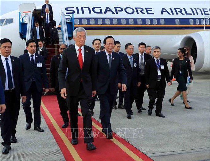 Lễ đón Thủ tướng nước Cộng hòa Singapore Lý Hiển Long tại Sân bay quốc tế Nội Bài. Ảnh: TTXVN