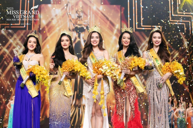 Vì sao cô gái 28 tuổi trở thành Hoa hậu Hòa bình Việt Nam 2023? - 1