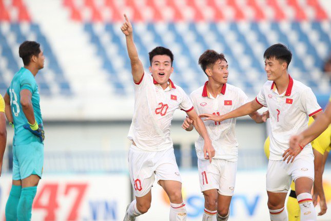 Indonesia tố hậu vệ U23 Việt Nam đánh nguội, đòi bỏ giải AFF - 2