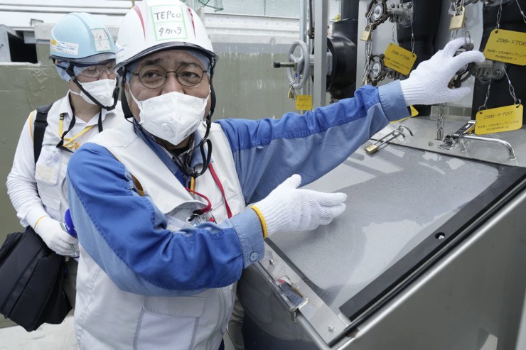 Nhật Bản xả nước phóng xạ ra biển, còn 880 tấn nhiên liệu hạt nhân nóng chảy thì sao? - 1