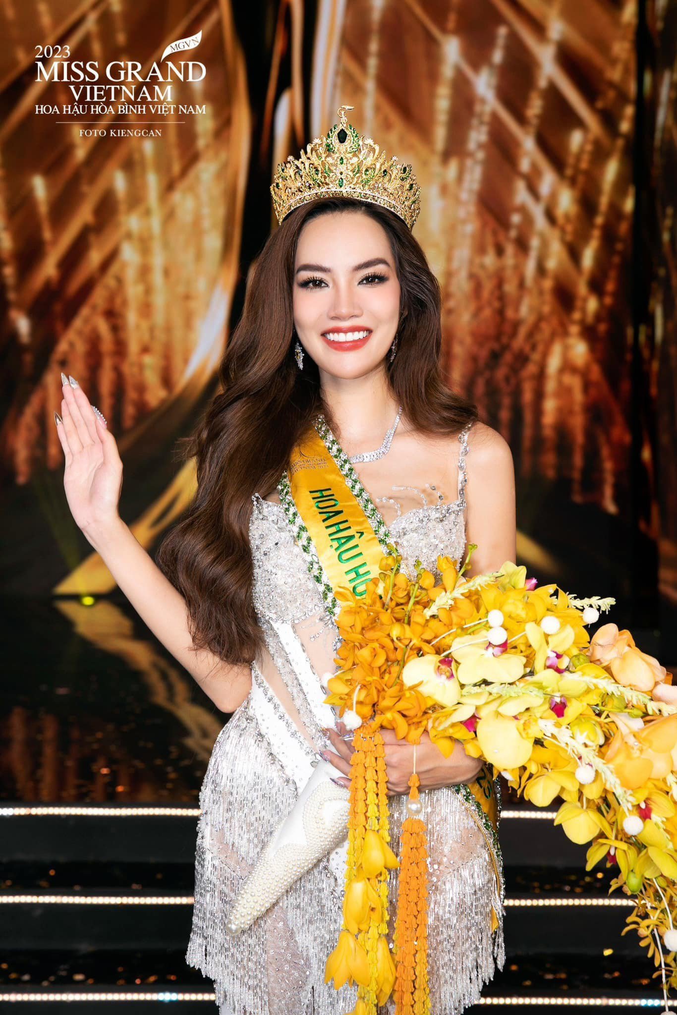 Vì sao cô gái 28 tuổi trở thành Hoa hậu Hòa bình Việt Nam 2023? - 2